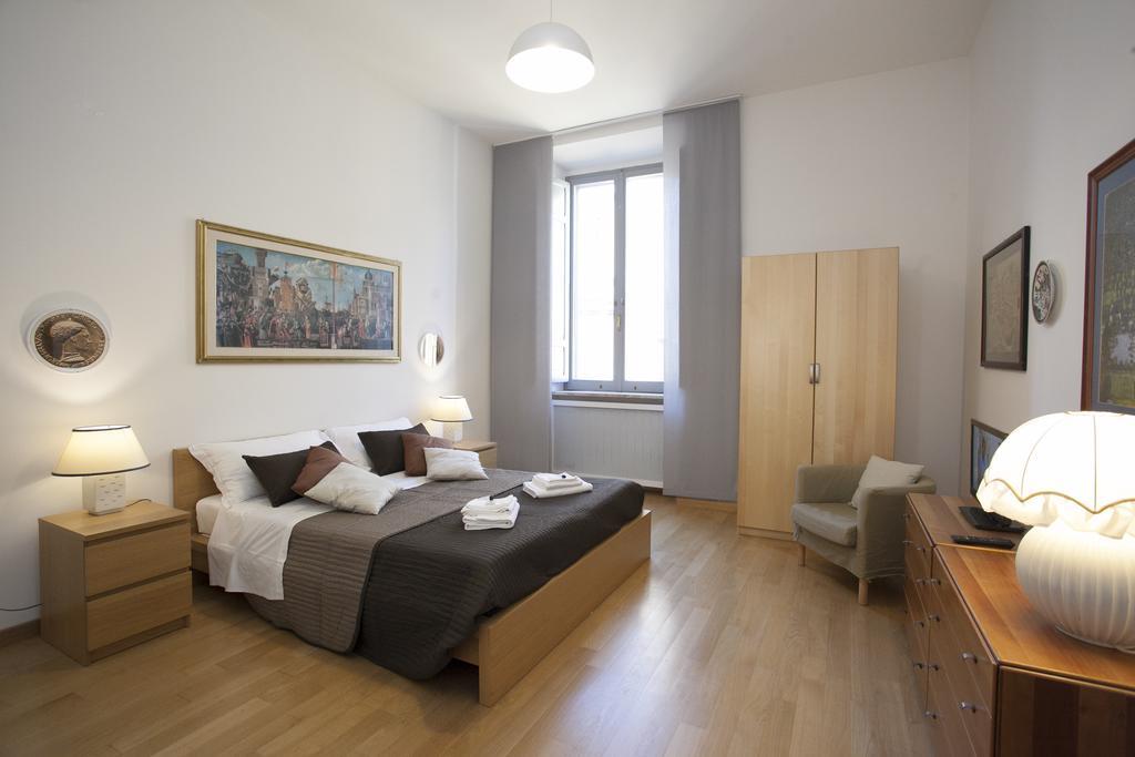 Appartamento House Paganica Roma Camera foto