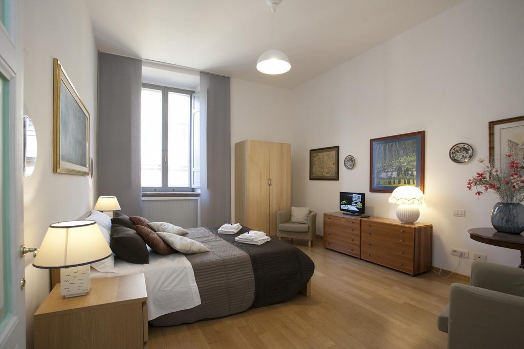 Appartamento House Paganica Roma Camera foto